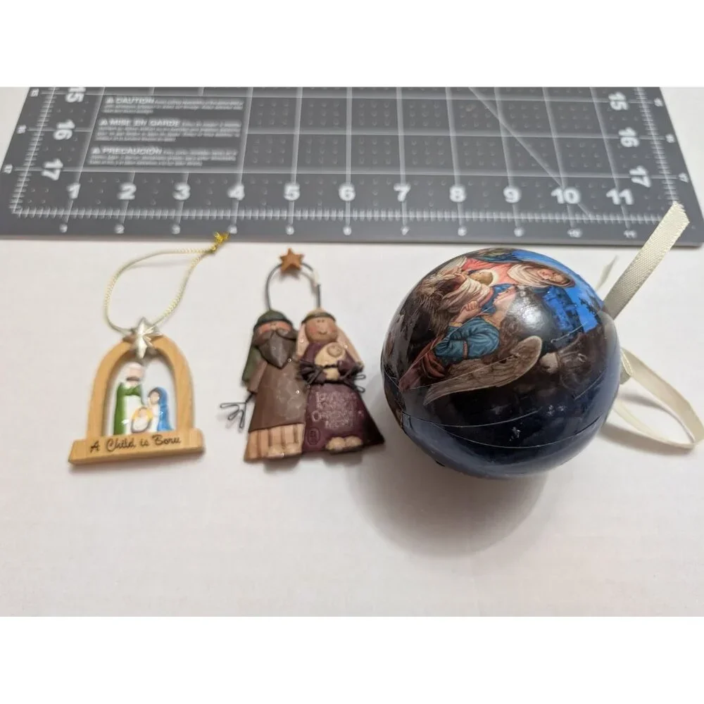 Nativity Christmas Ornaments Needzo Decoupage lot of‎ 3 vintage Holiday hanging